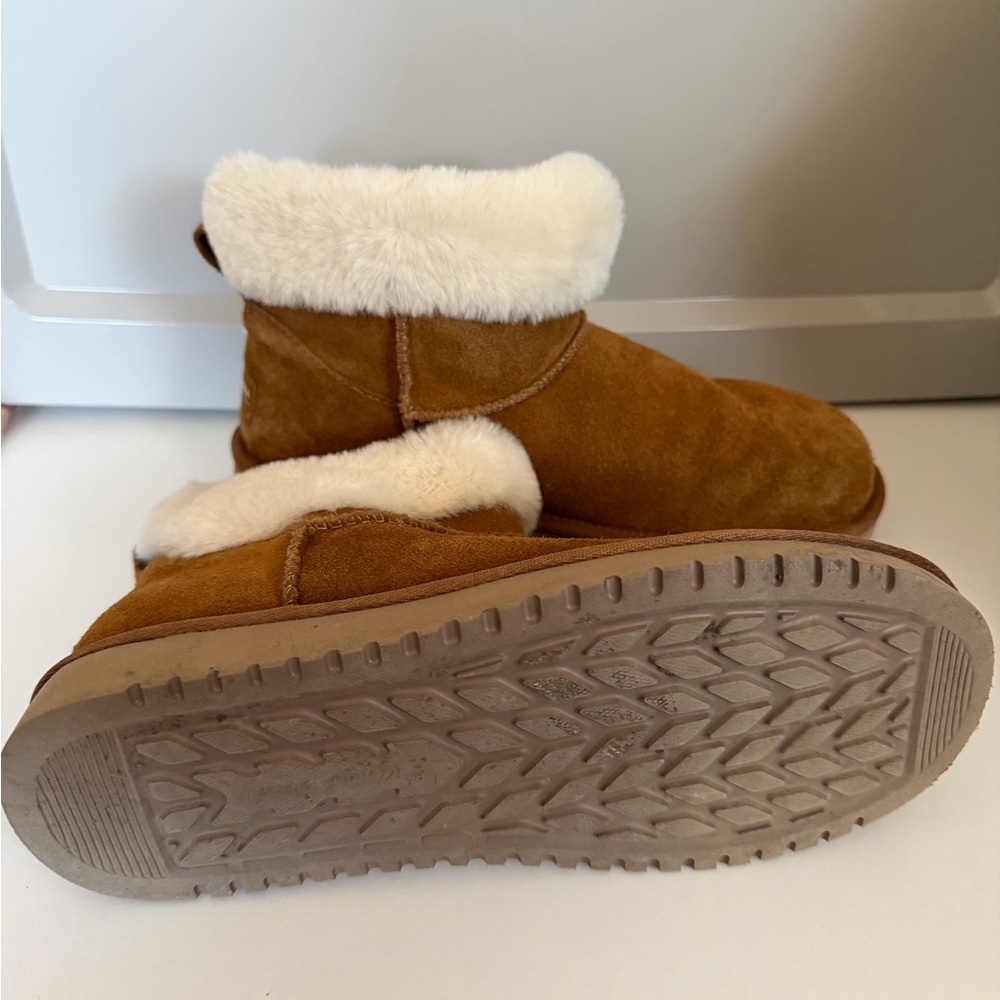 Koolaburra Tan Boots with Cream Fur